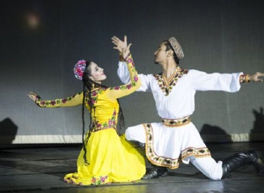 同是维吾尔族民族舞，“刀郎舞”却更深入人心